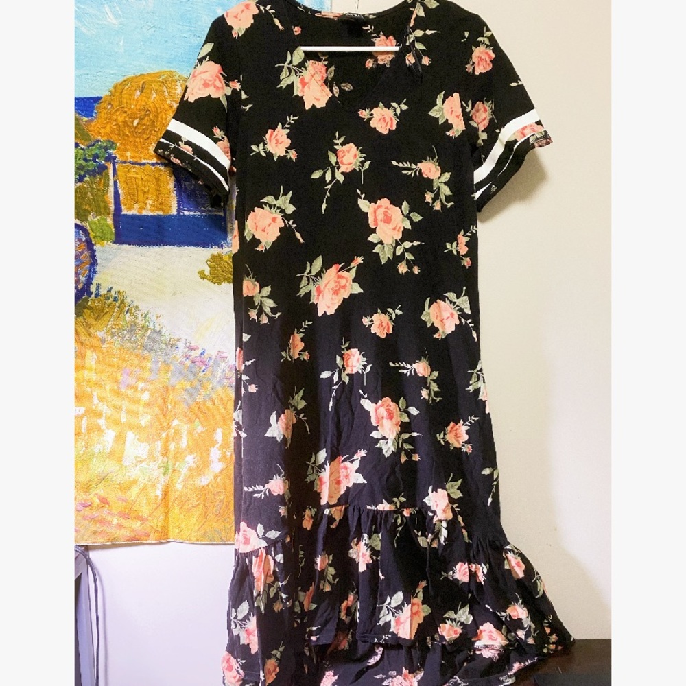 Floral short-sleeved dress